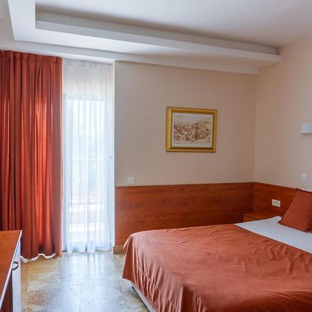 Hotel Sileks Охрид Экстерьер фото